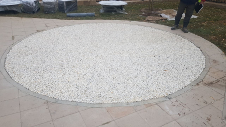 Монтаж каменных ковров